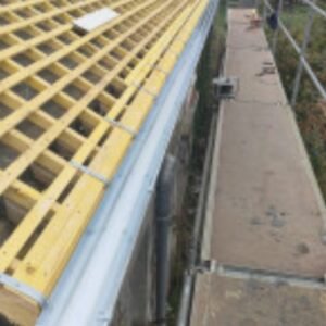 Sbj-couverture - Comment choisir un service d'entretien de ma toiture pour prévenir les dégâts liés aux intempéries et réduire ma facture énergétique ? - Featured Image 1